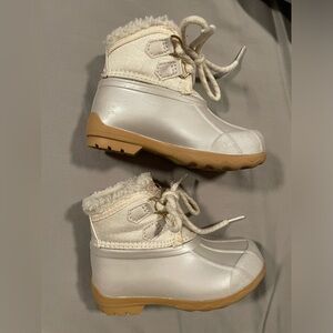 White/Silver Toddler Girls Winter Duck Boots